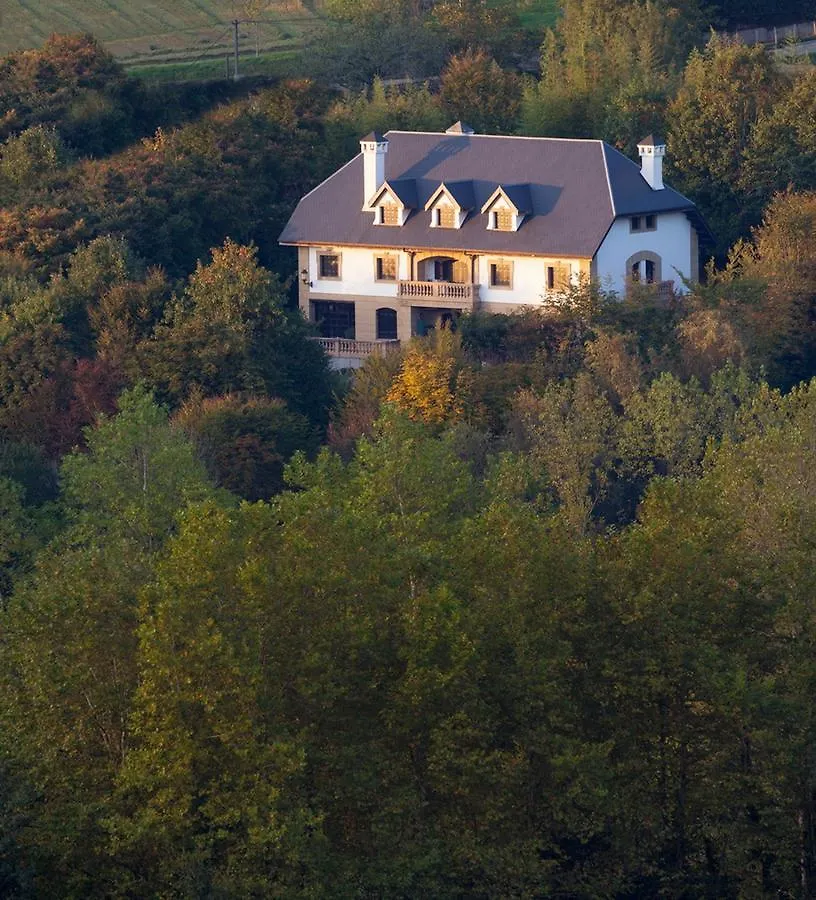Family Home In Oiartzun With Mountain View Casa vacanze